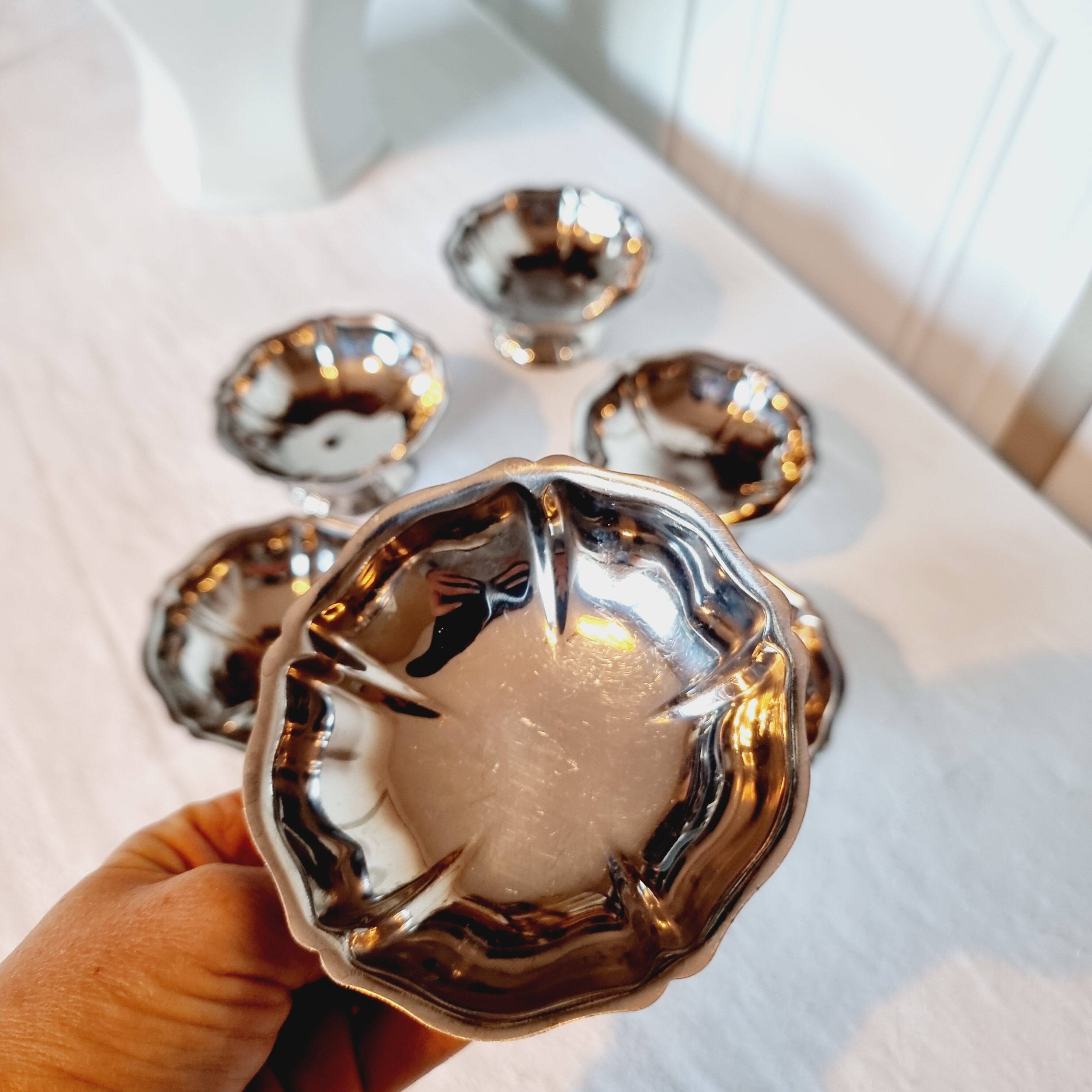 6 classic ice cream or Macedonian stainless steel bowls