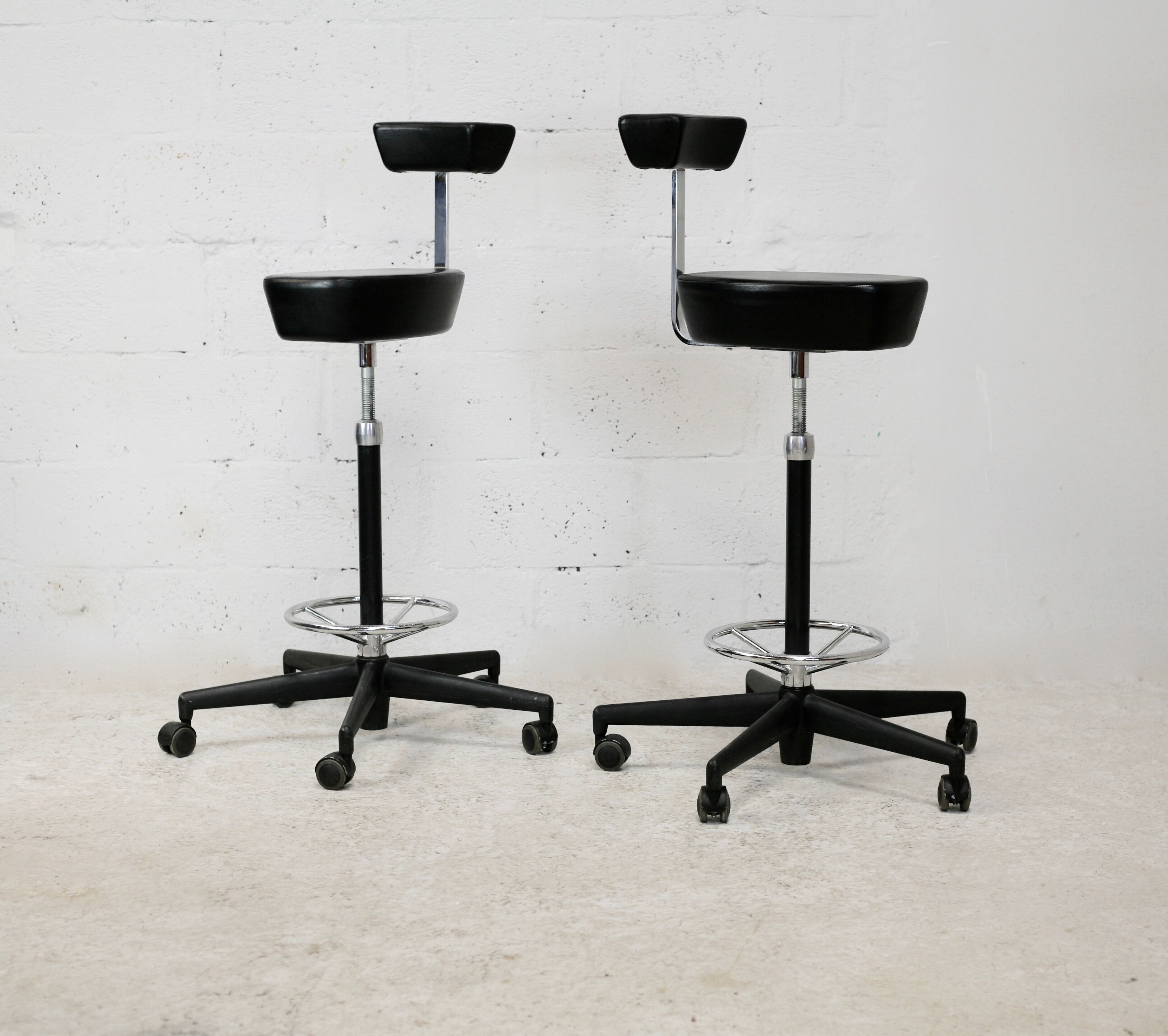 Pair of high stools by Georges Nelson, Vitra, 2001