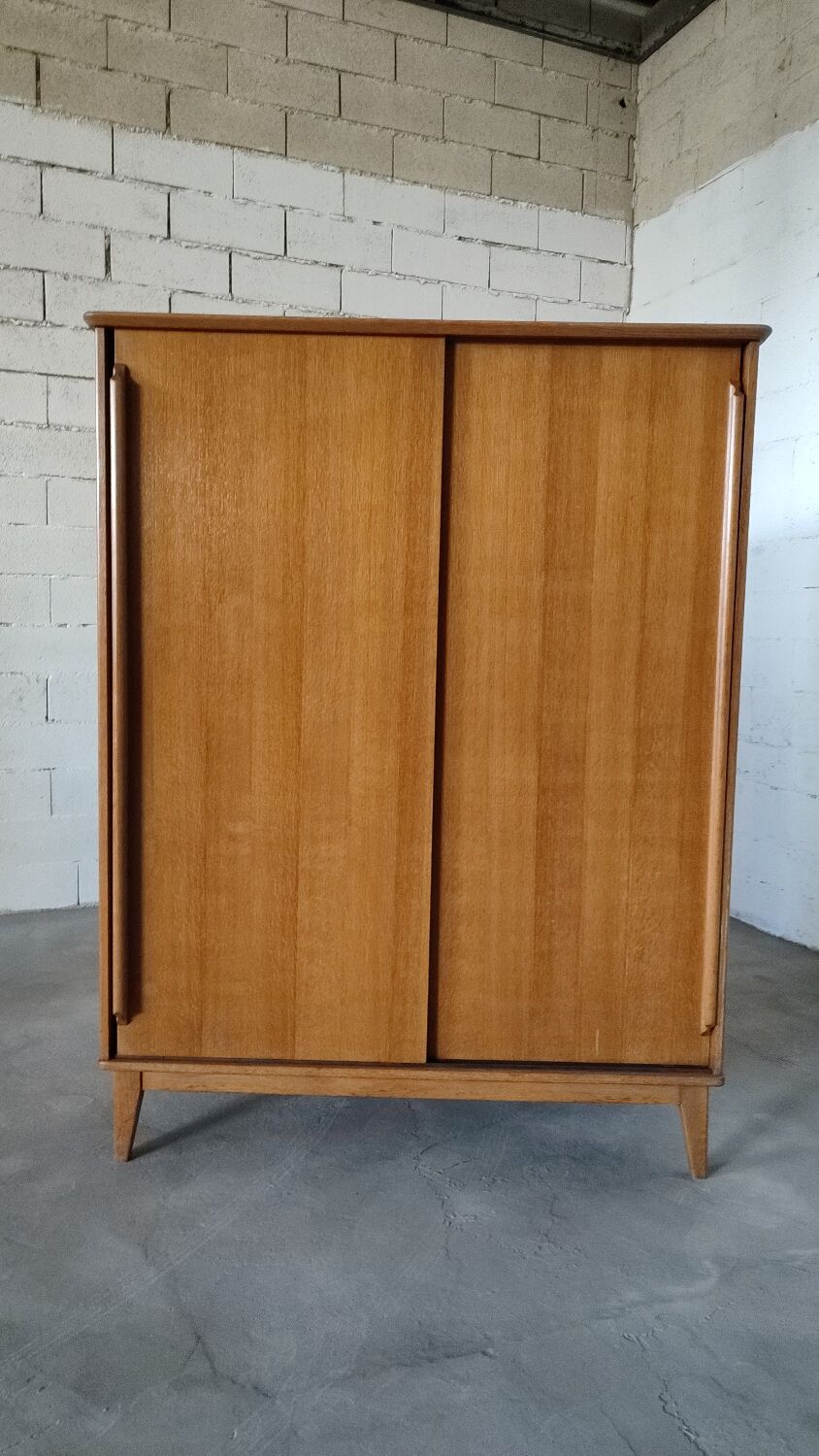 Wardrobe foot vintage compass