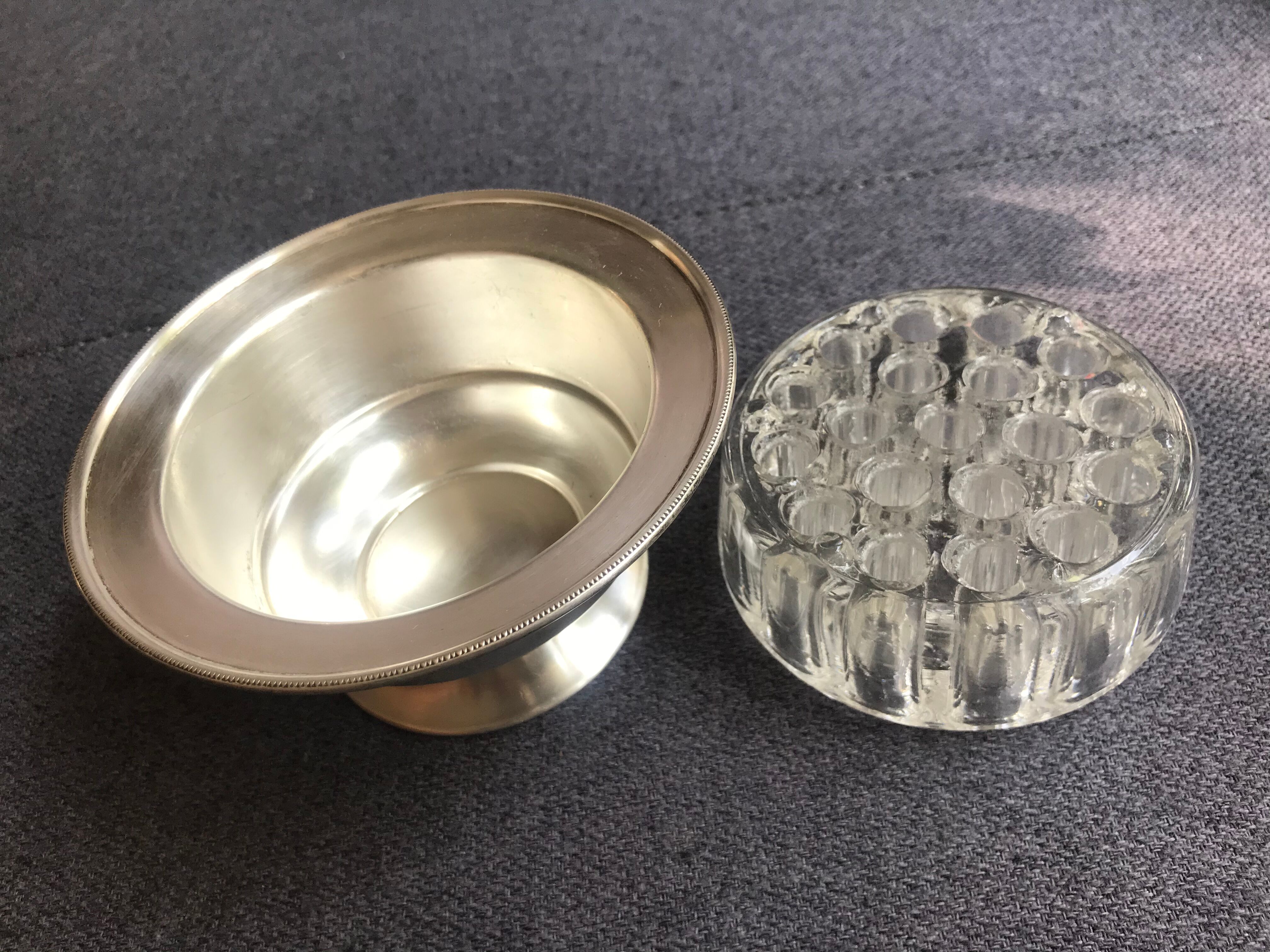 Vase flowers house Christian Dior