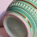 Ceramic pot cover in Art-Deco slurry