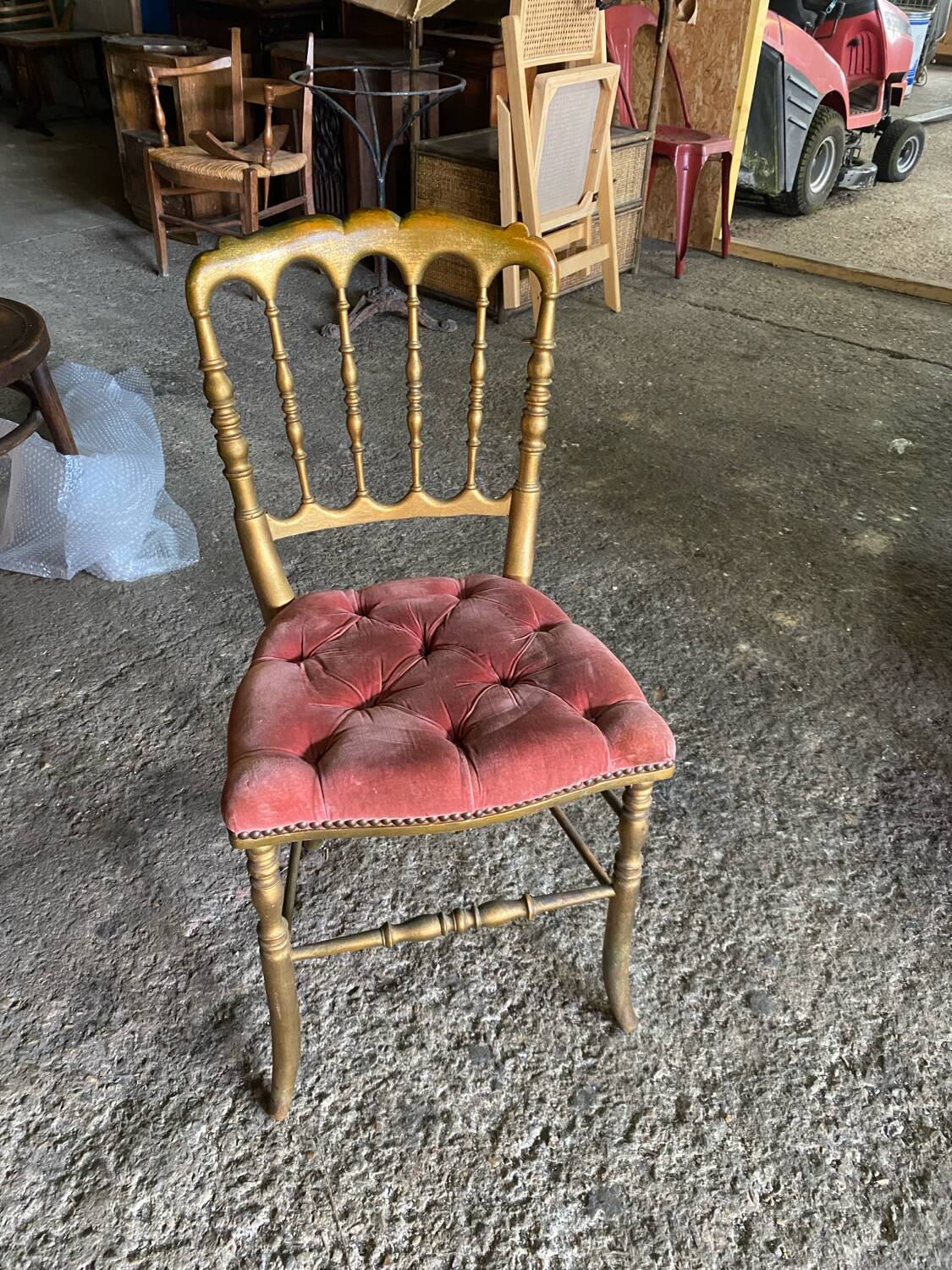 Napoleon III chair charivari