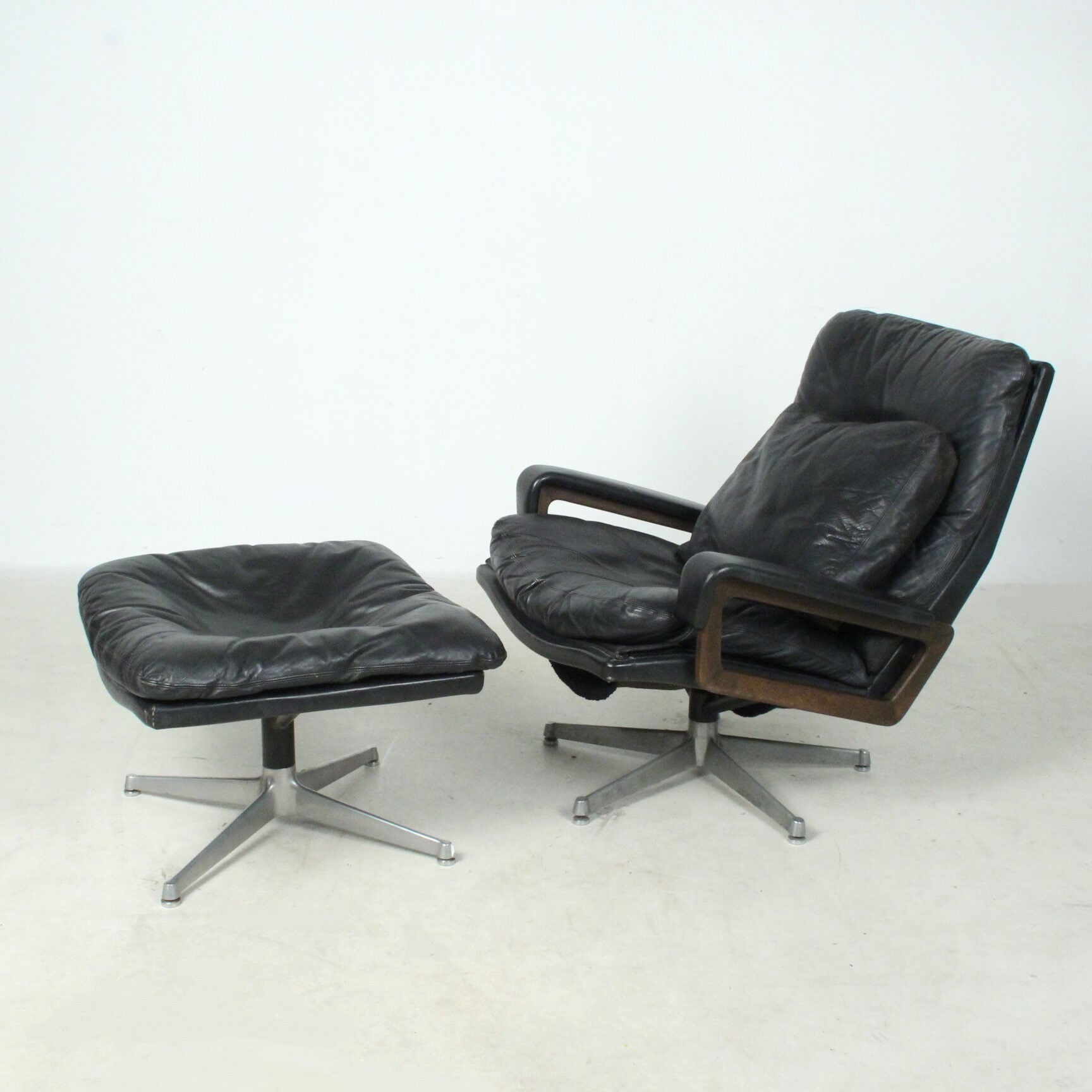 André vandenbrouck for straessle. armchair and ottoman, model 'king chair' and 'king pouf', 1970