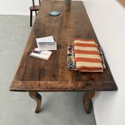 Table, drapière en noyer, XIXème s.