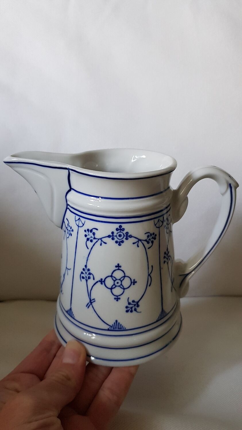 Pichet à lait en porcelaine Rieber en motif de Saxe bleu-blanc