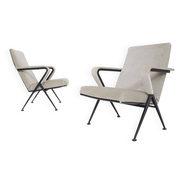 Set of two ''Repose'' lounge chairs by Friso Kramer for Ahrend de Cirkel, The Netherlands 1959