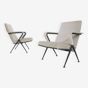 Set of two "Repose" lounge chairs by Friso Kramer for Ahrend de Cirkel, The Netherlands 1959
