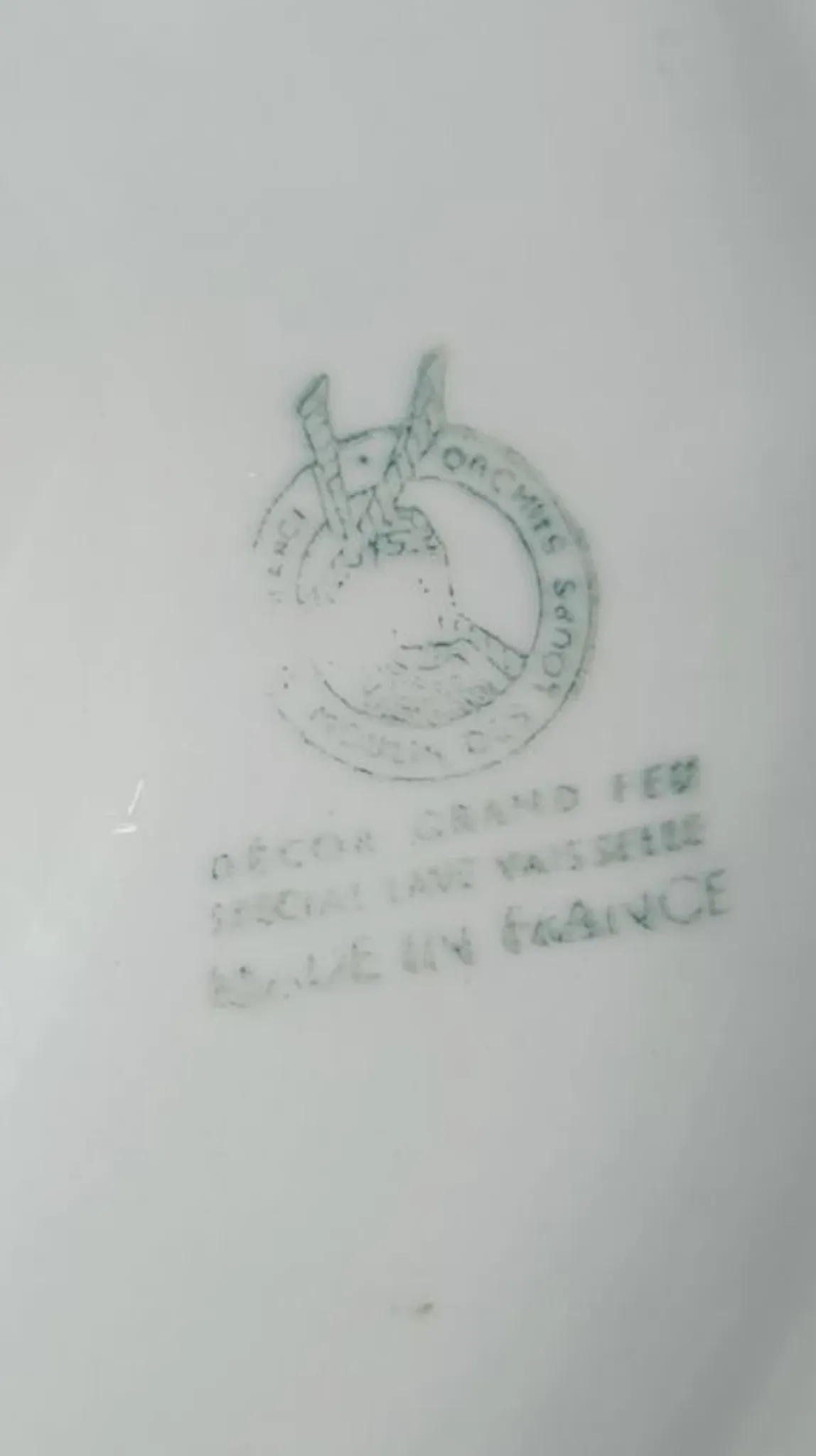 assiettes à fruits de mer en barbotine – Moulin des Loups Orchies