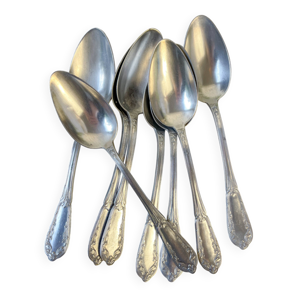 Ensemble de 8 cuillères à soupe vintage