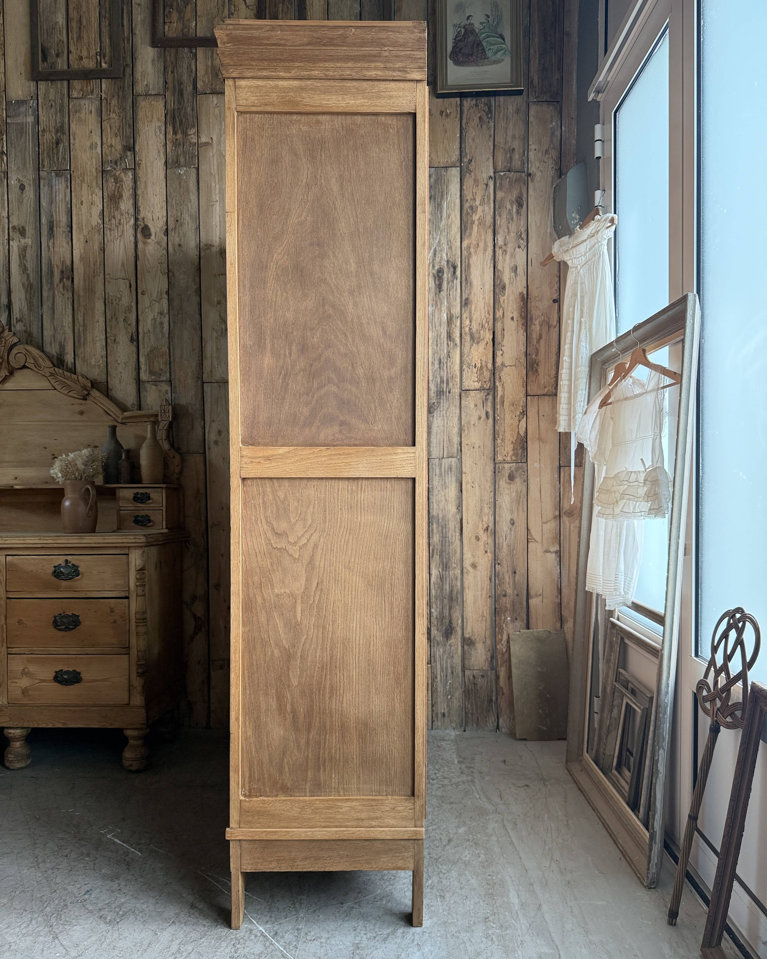 Large Art Deco oak wardrobe (renovated)