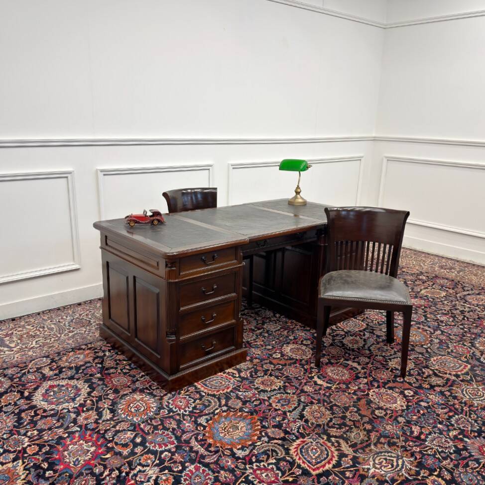 Ensemble de bureau anglais classique avec chaises de bureau