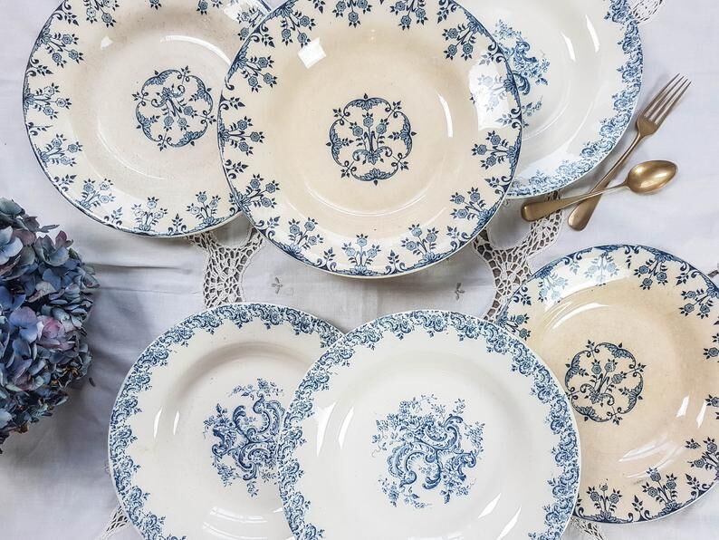 Lot 6 assiettes creuses dépareillées Terre de fer