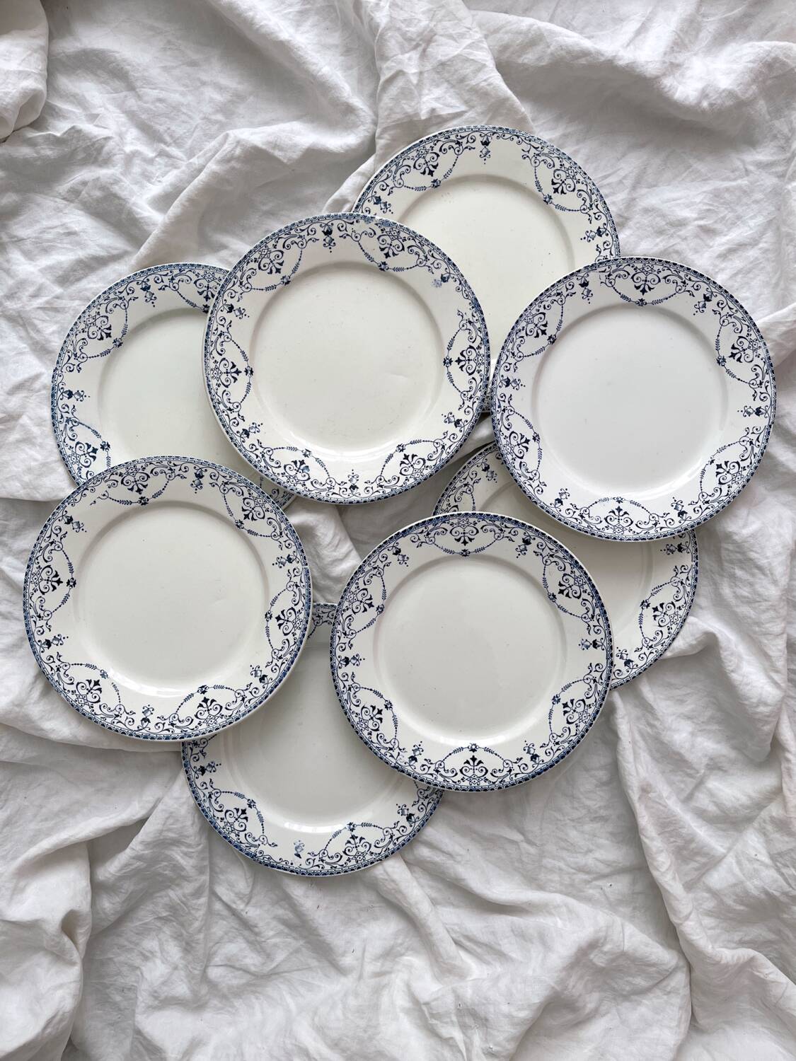 8 ironstone dinner plates “Balzac” Choisy le Roi