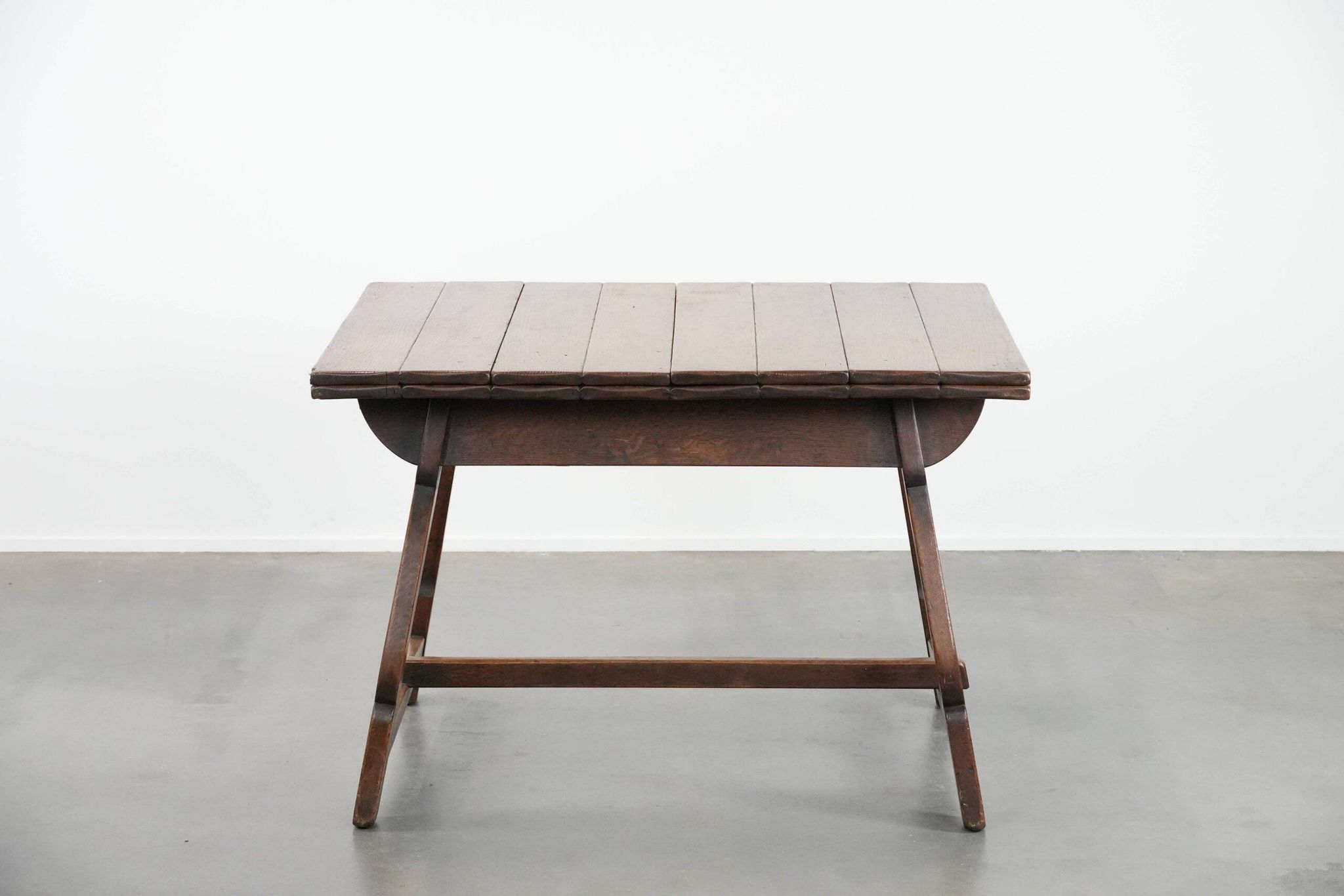 Antique Swiss extendable dining table made of oak from the mid-19th century