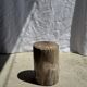 Petite table d'appoint en bois pétrifié beige gris H28 D18 - 3325