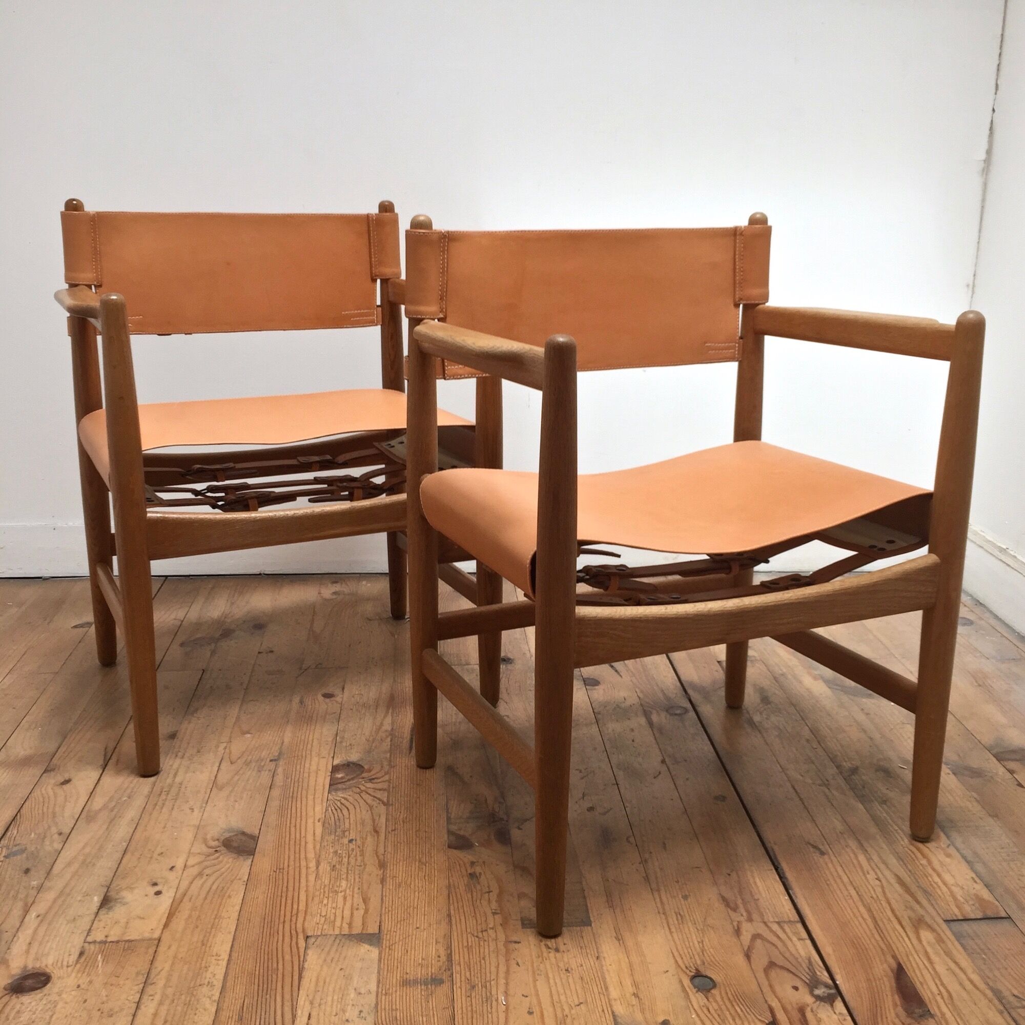 Wood and leather armchairs Borge Mogensen
