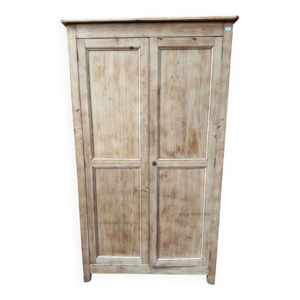 Armoire ancienne en merisier