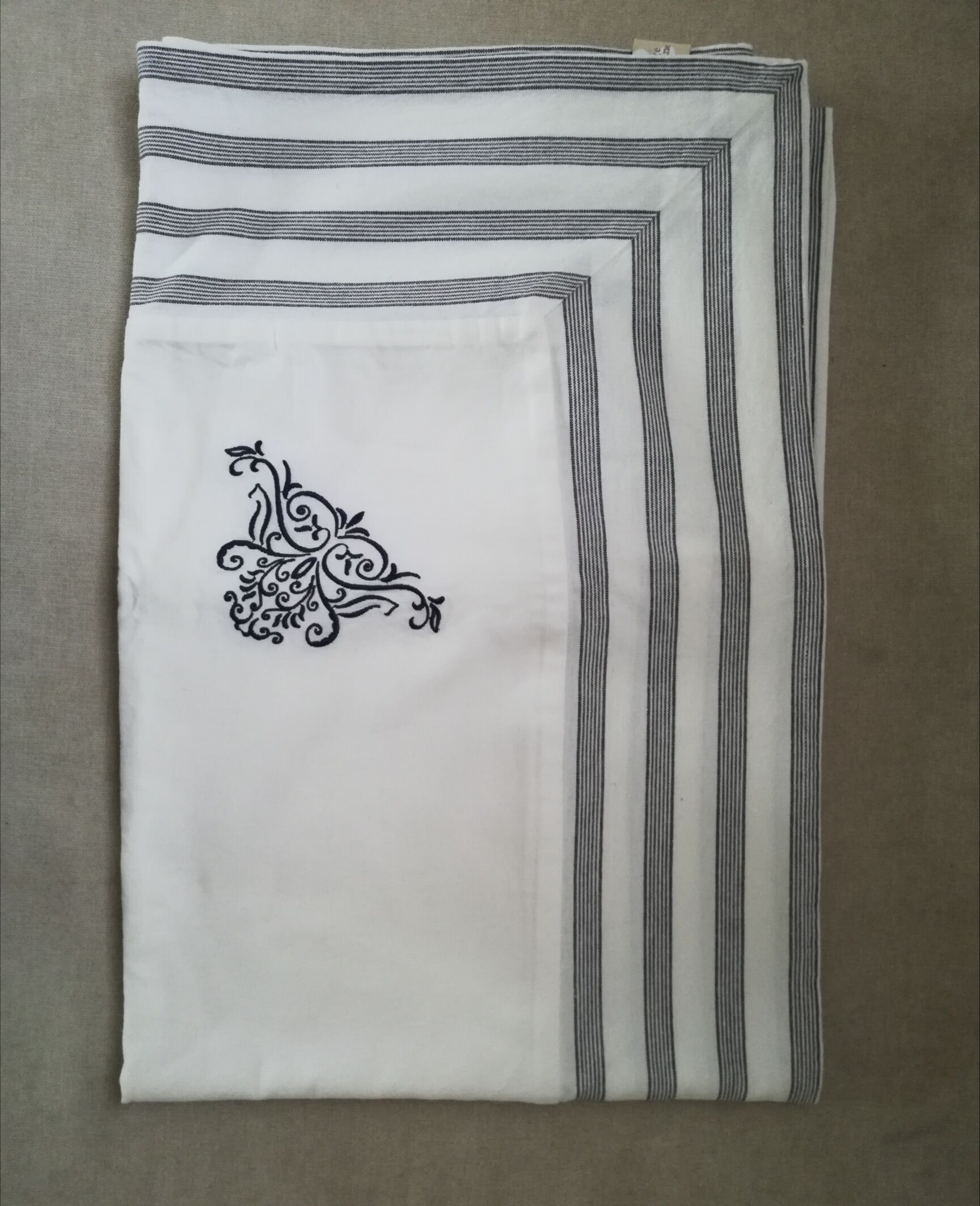 Rect tablecloth. 240 x 150