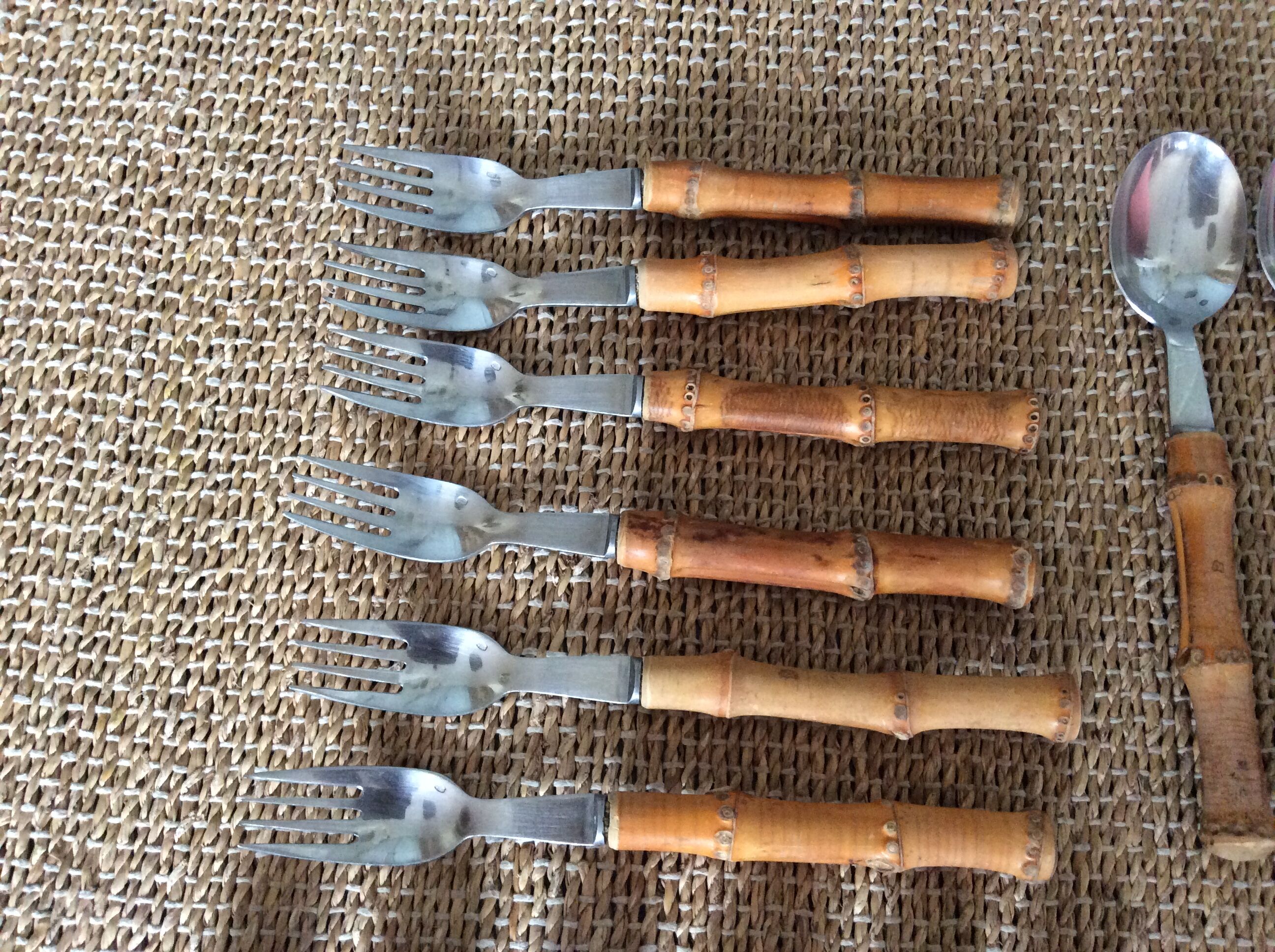 Bamboo cutlery set