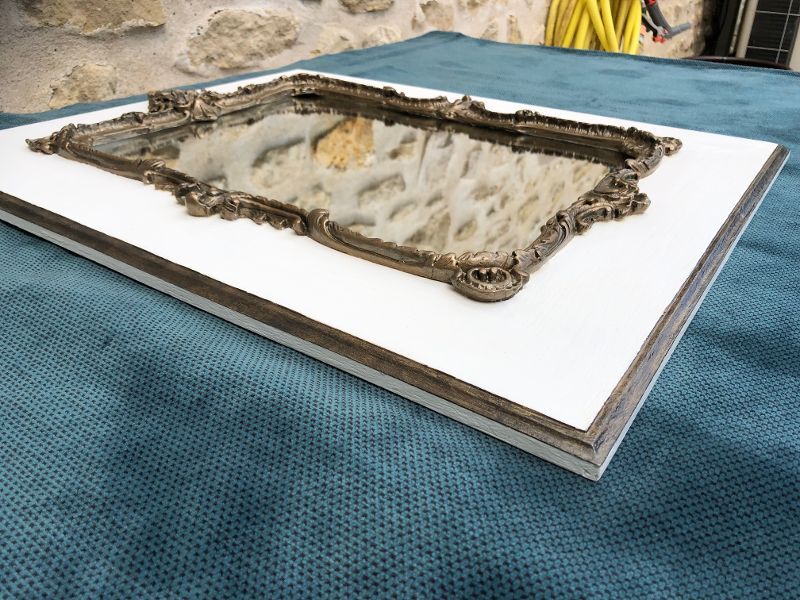 Redesigned wooden mirror