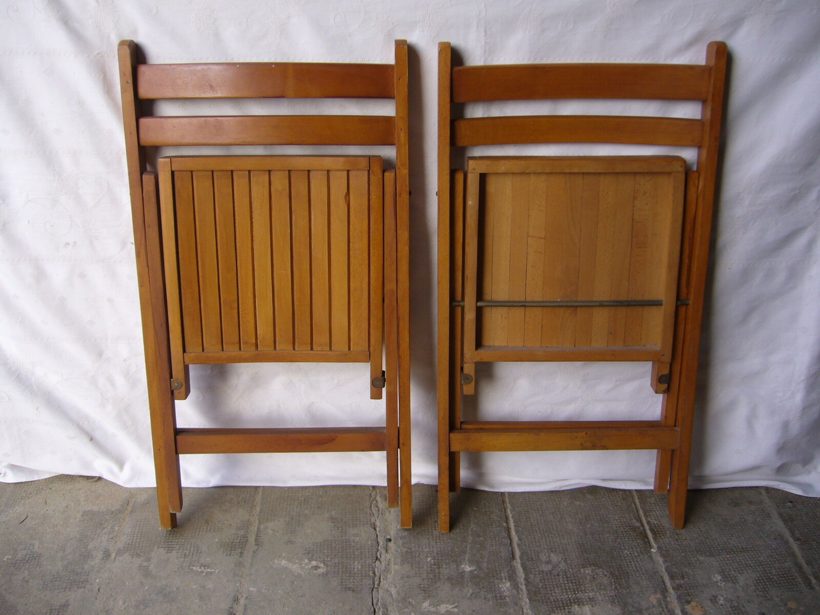 Chaises de jardin pliantes en bois verni