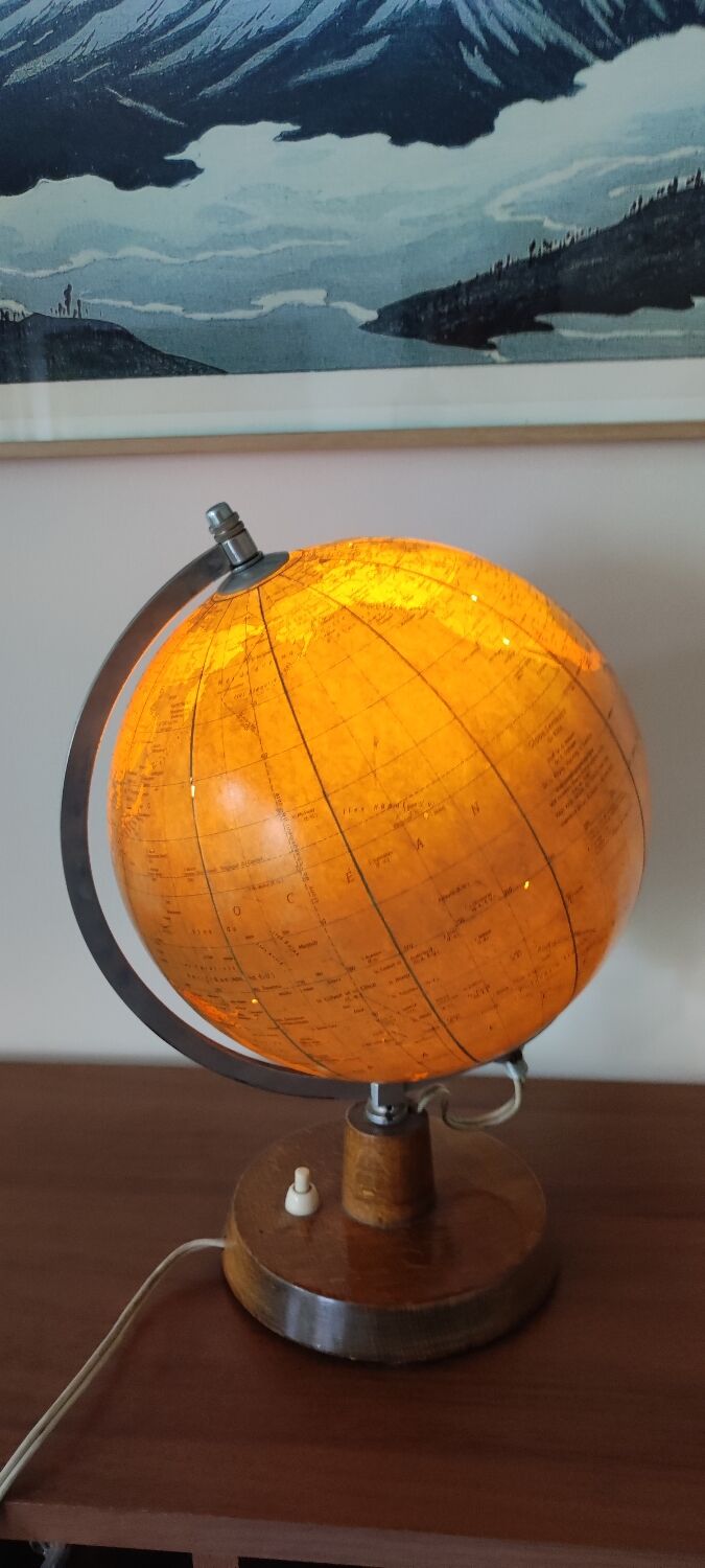 Räth luminous globe