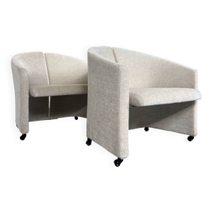 paire de fauteuils sur