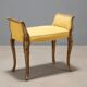Banc ancien style baroque en bois sculpté et tissu, XXe siècle