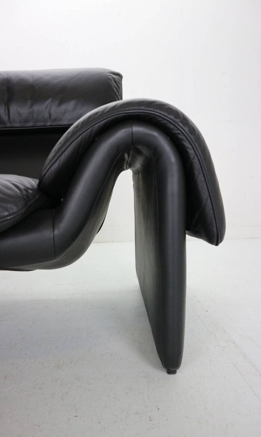 Canapé De Sede en cuir noir, design sculptural, Suisse