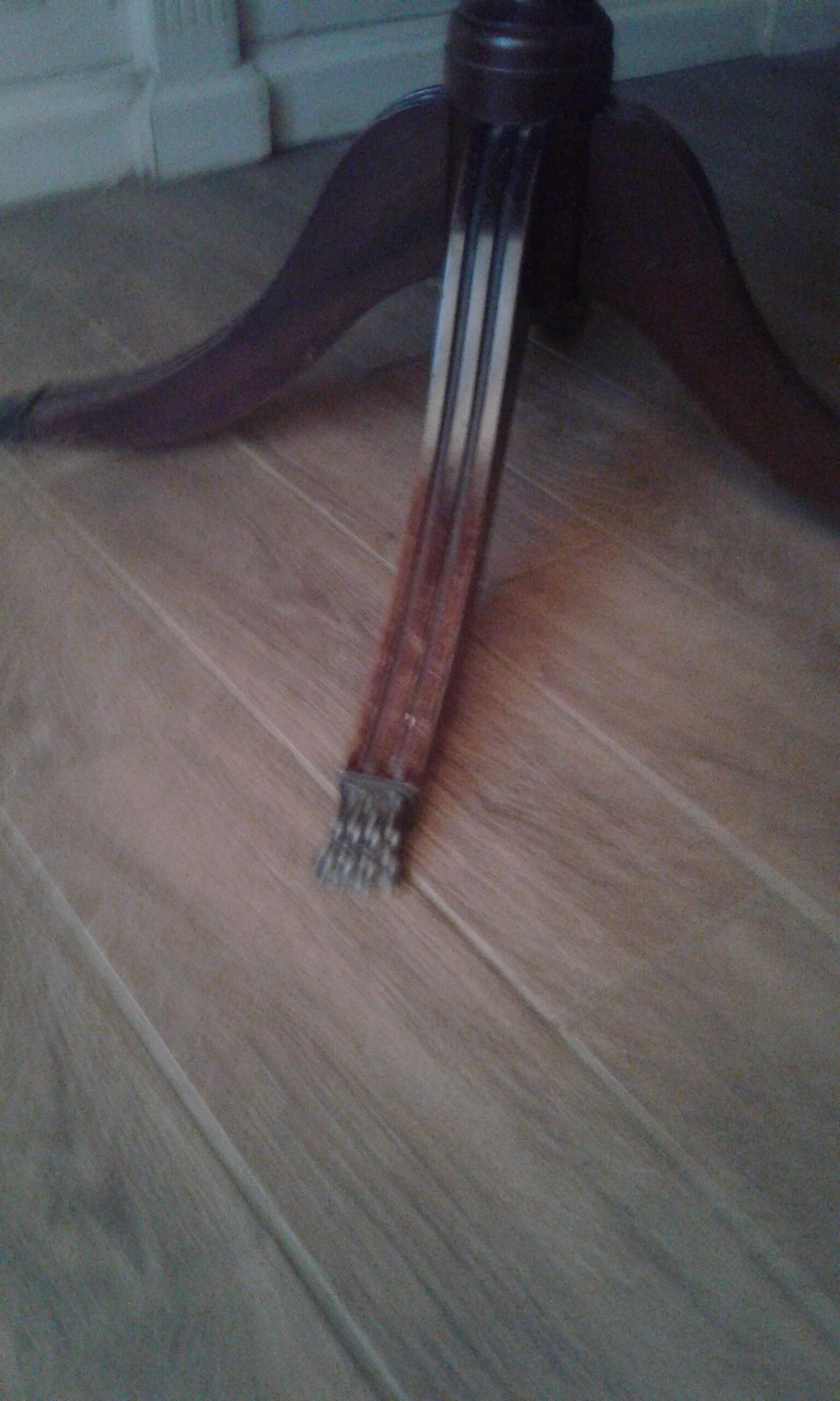 Dining room's table and 4 chairs, english style