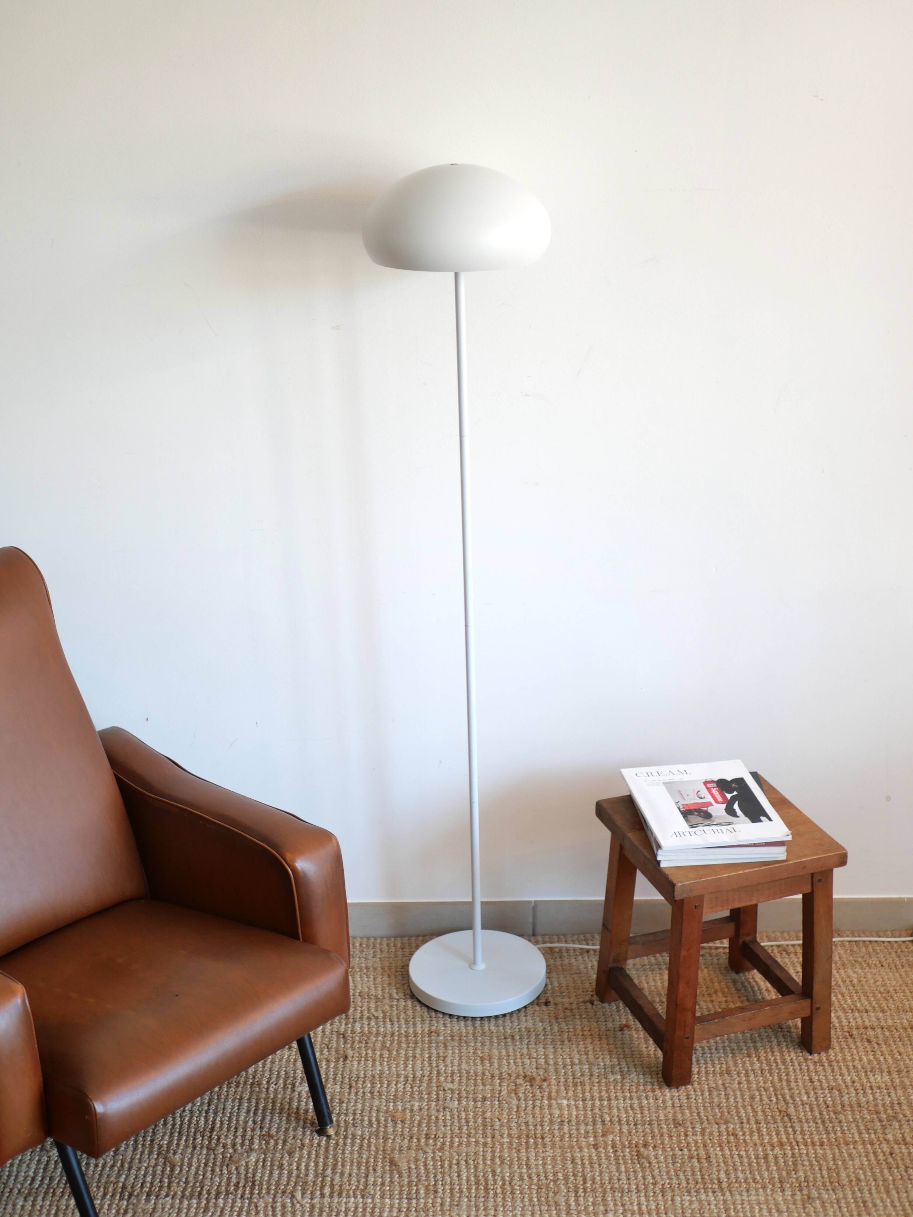 White mushroom floor lamp