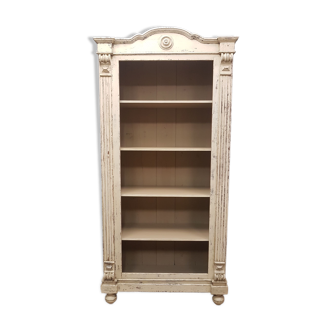 White bookcase