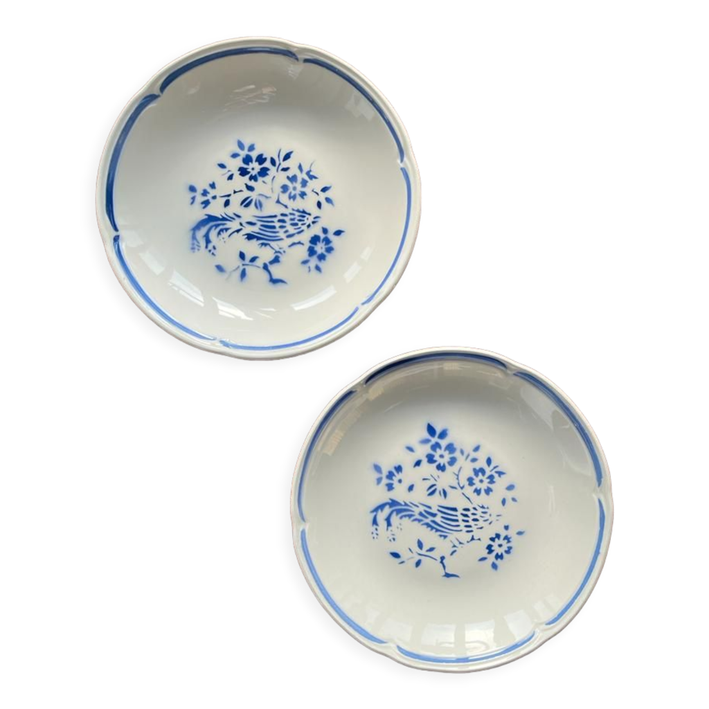 Un Dessin D'un Insecte Avec Un Motif De Fleurs | PSD Premium