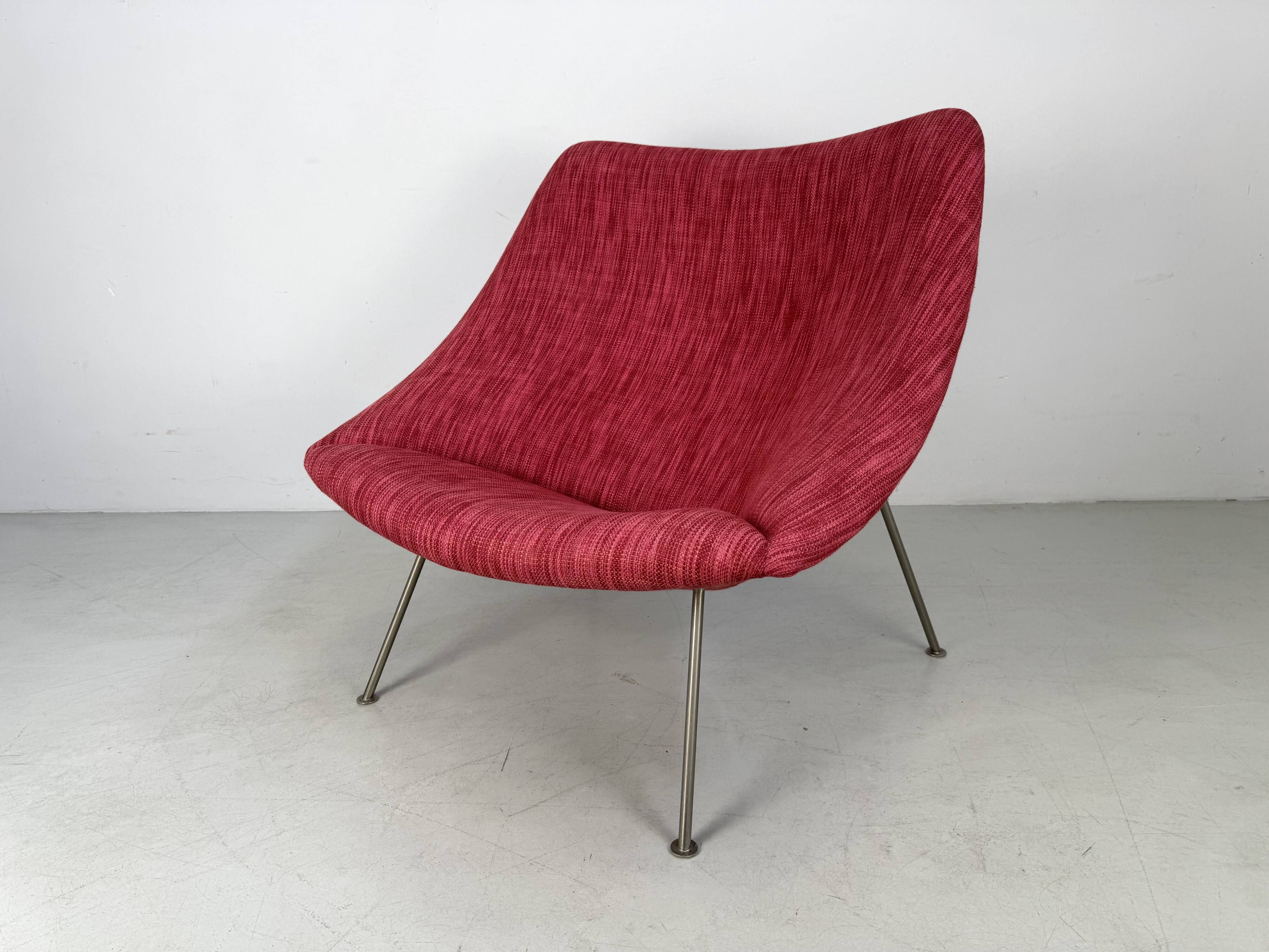 Artifor chair big "Oyster " by Pierre Paulin
