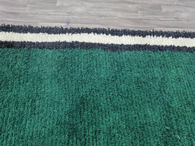 Magnifique tapis berbère vert décoré 200/300cm