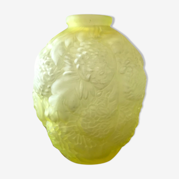 Vase in Uraline with Chrysanthemums