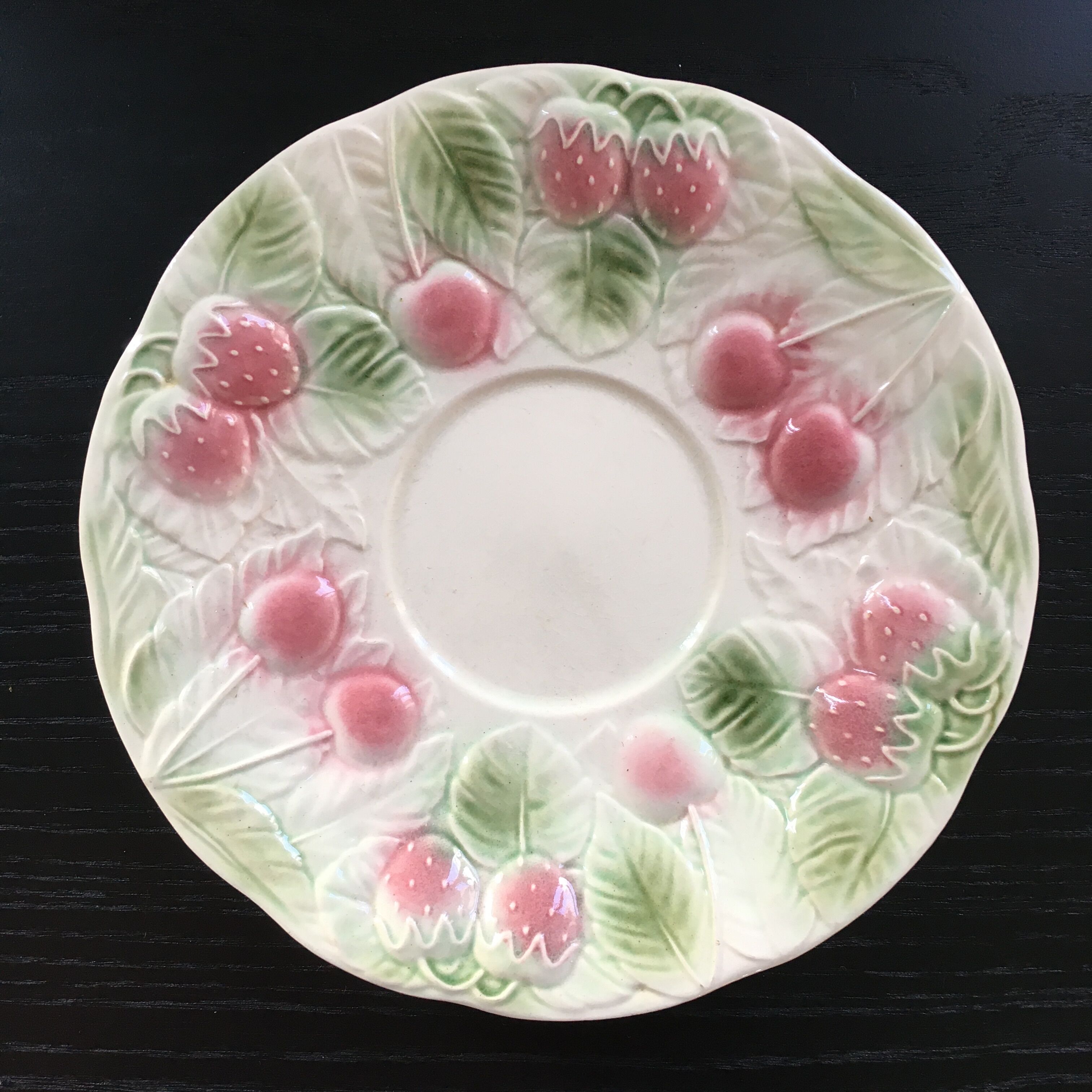 Bowl with strawberry decoration