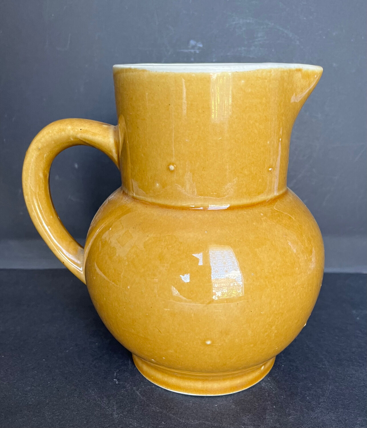 1L stoneware pitcher