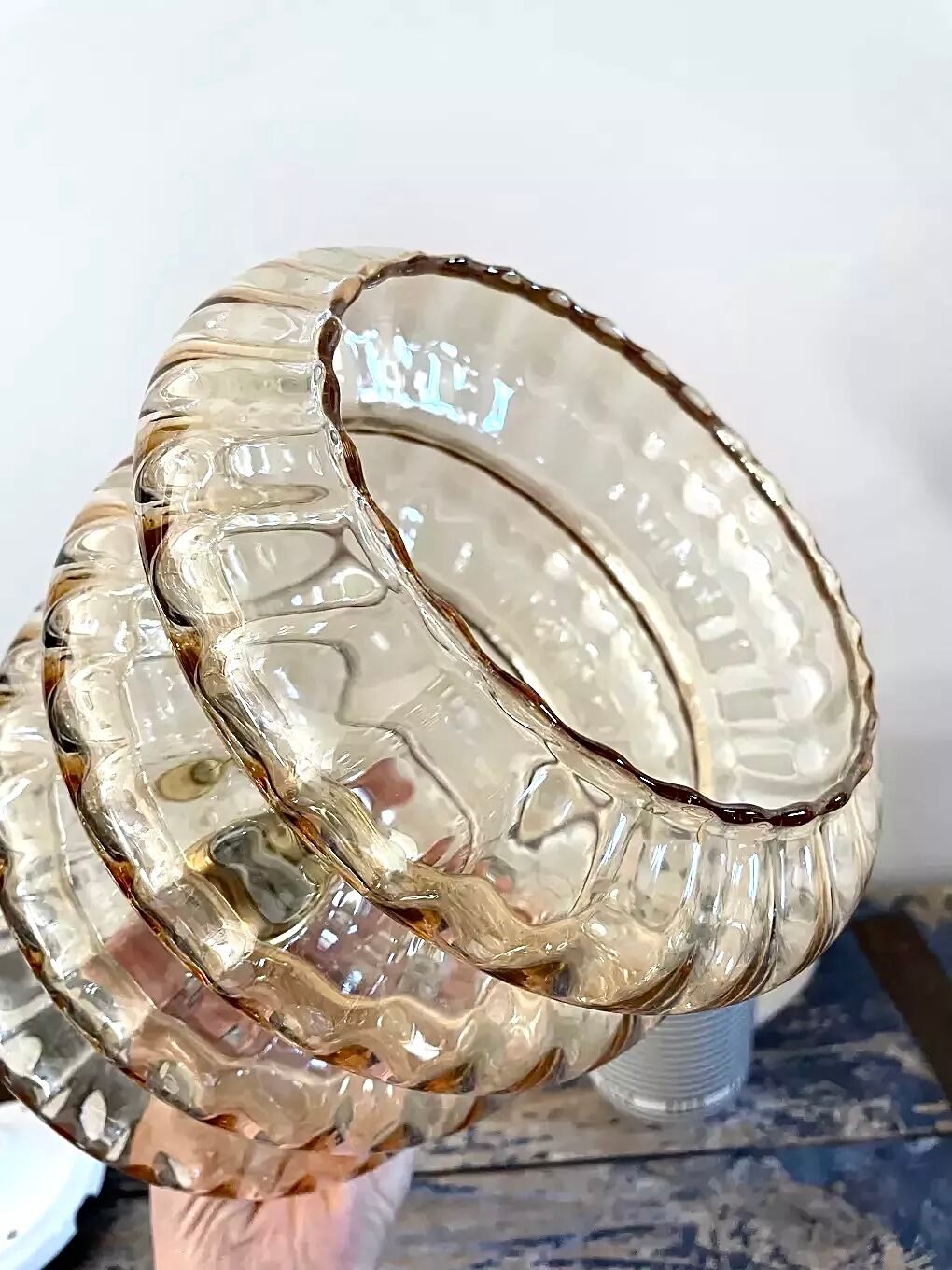 Vintage pendant lamp in electrified golden glass to nine