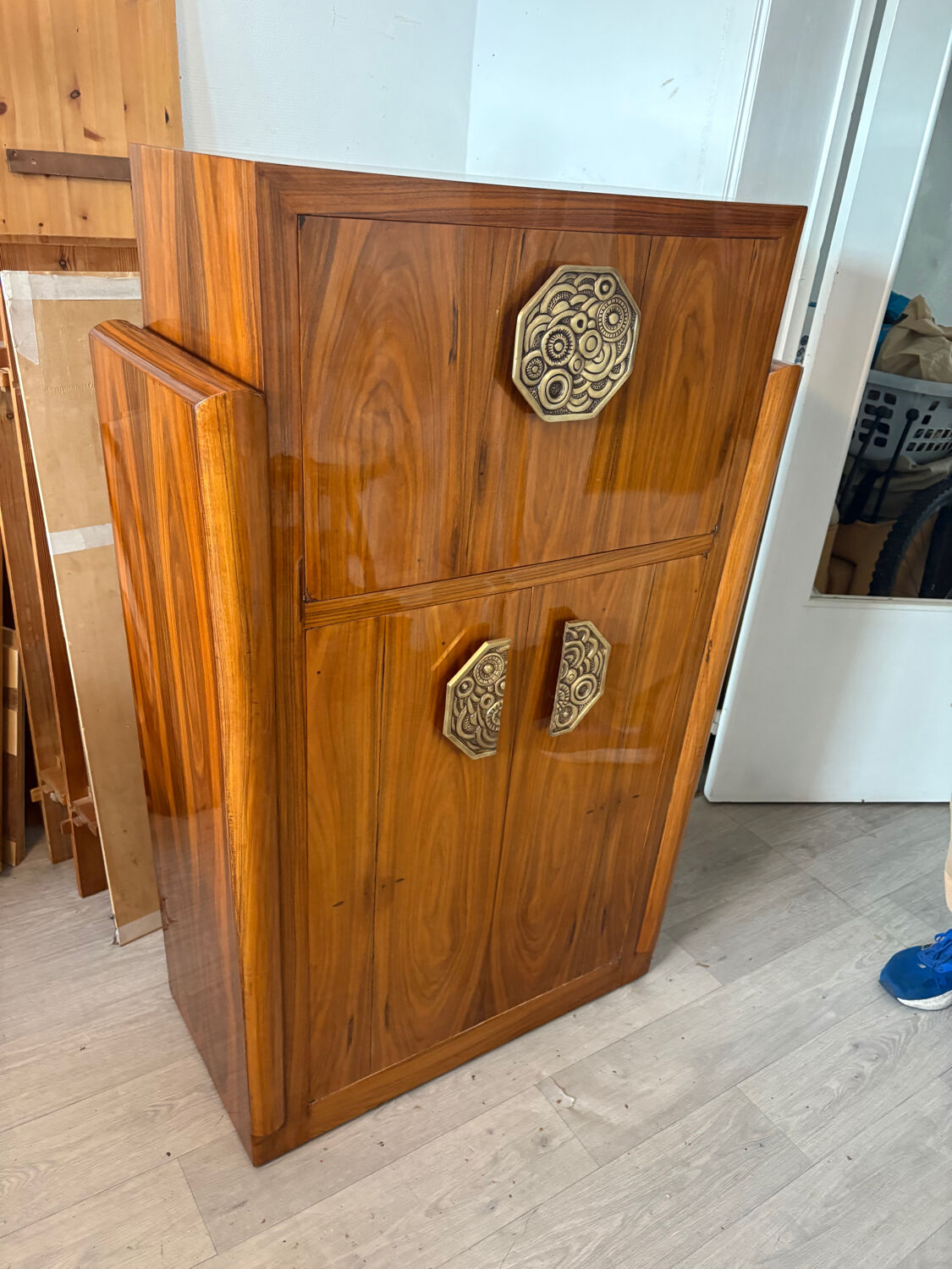 Art Deco bar furniture