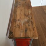 Console / industrial shelf