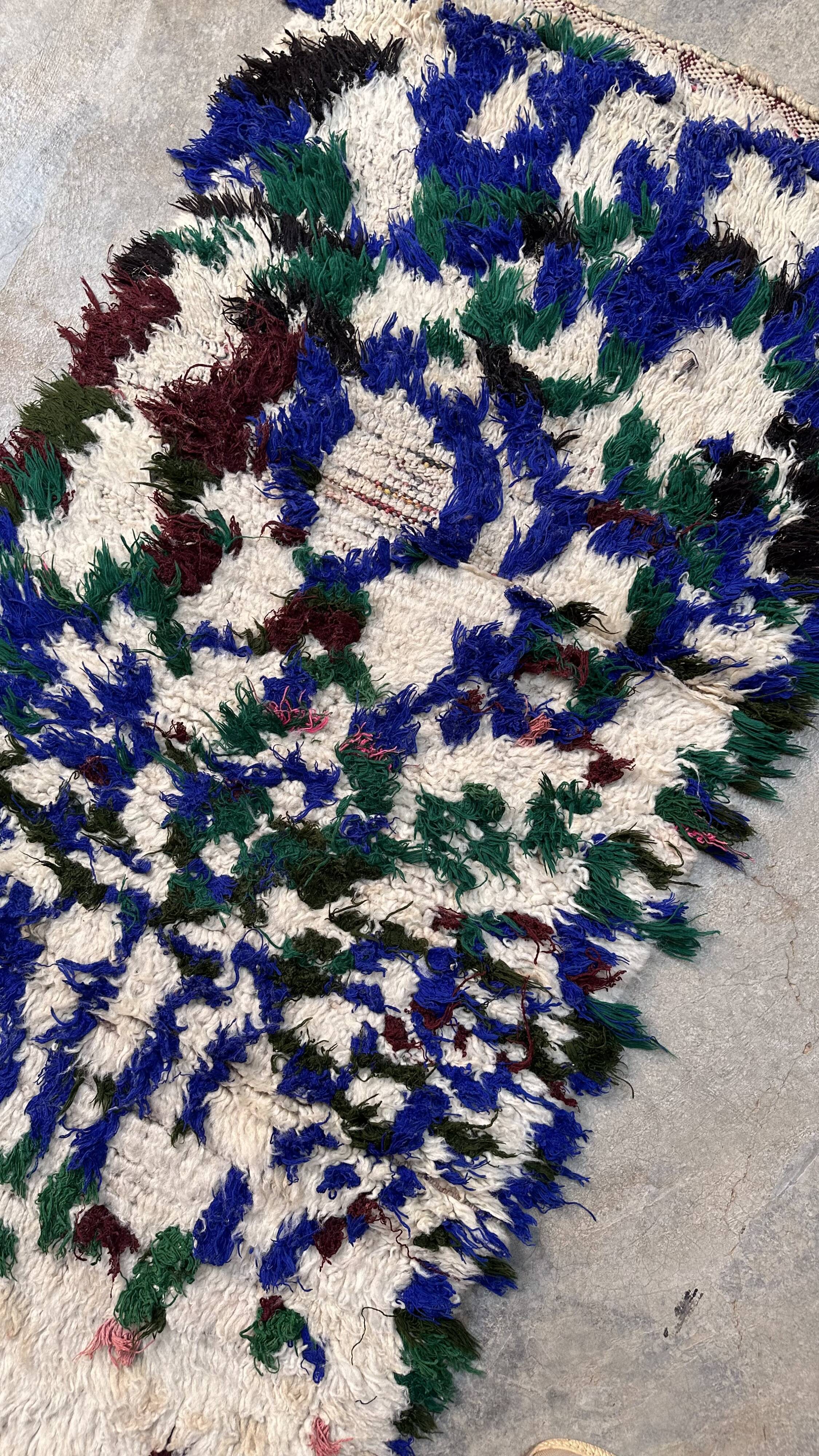 Azilal white and blue Berber rug - 165 x 73 cm