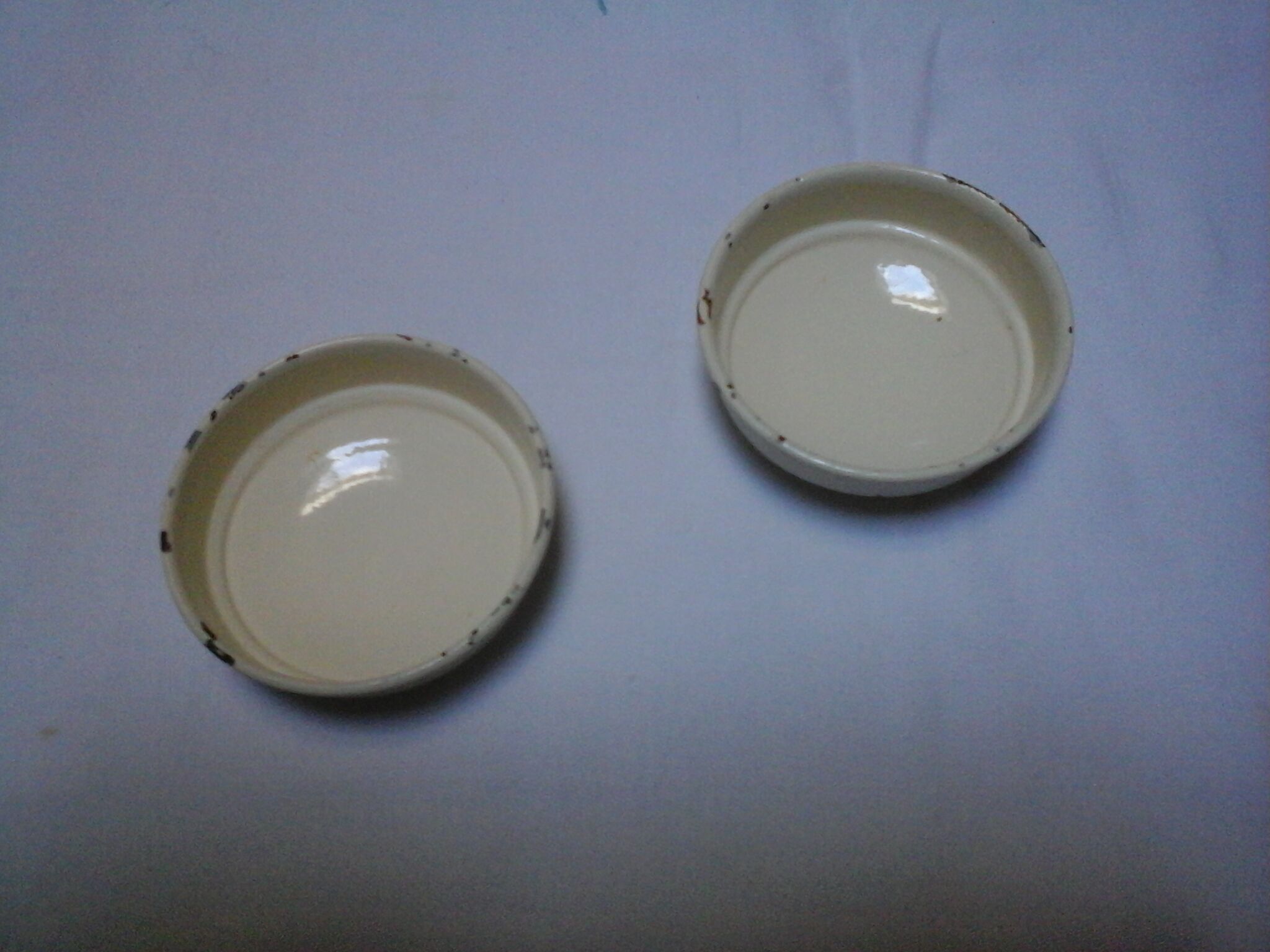 Lot of 2 old jars