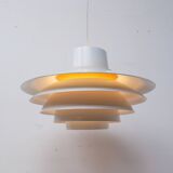 Verona hanging lamp white by Sven Middelboe