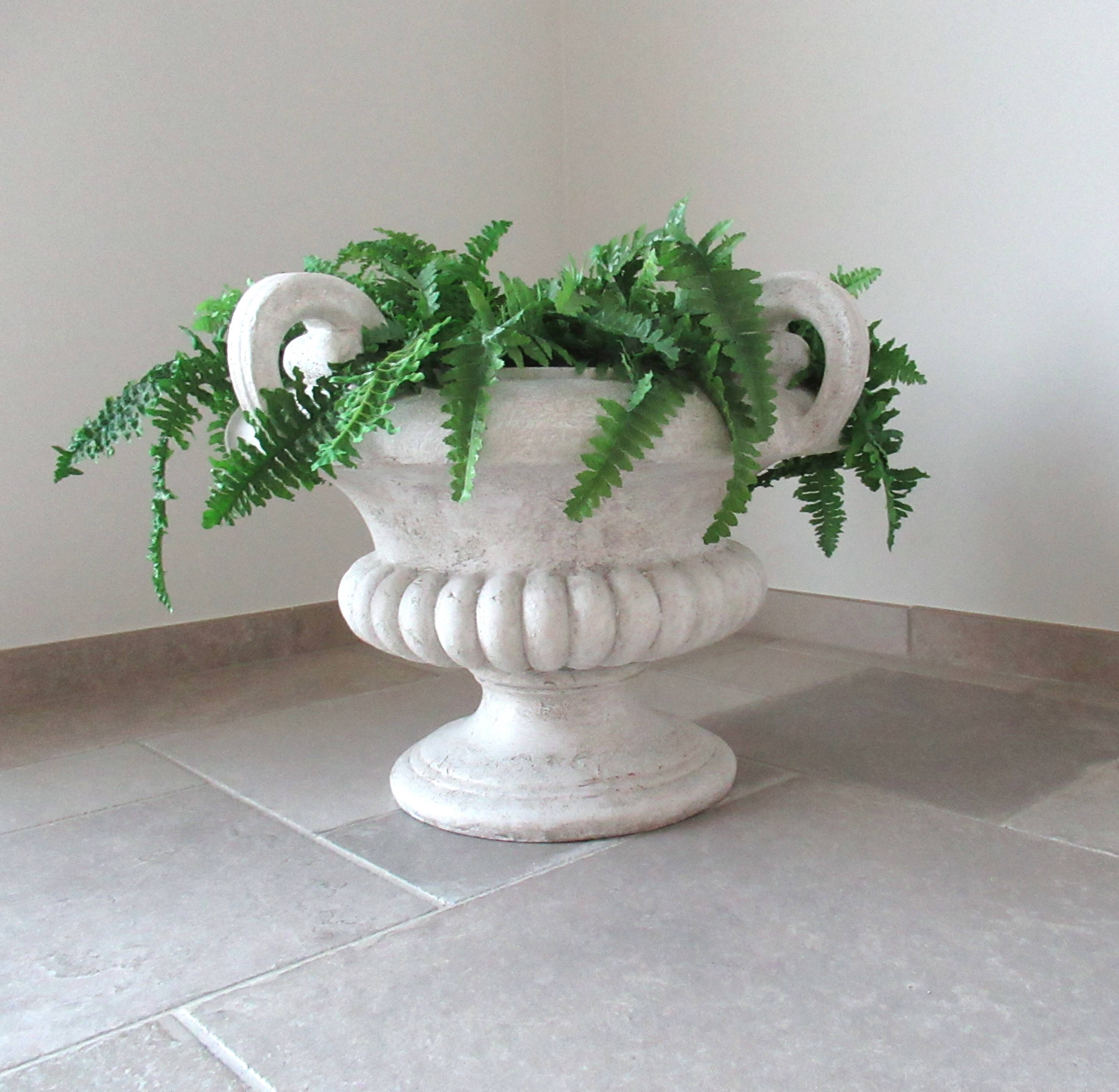 Paolo Marioni coupe / table foot / decoration / container with silk ferns