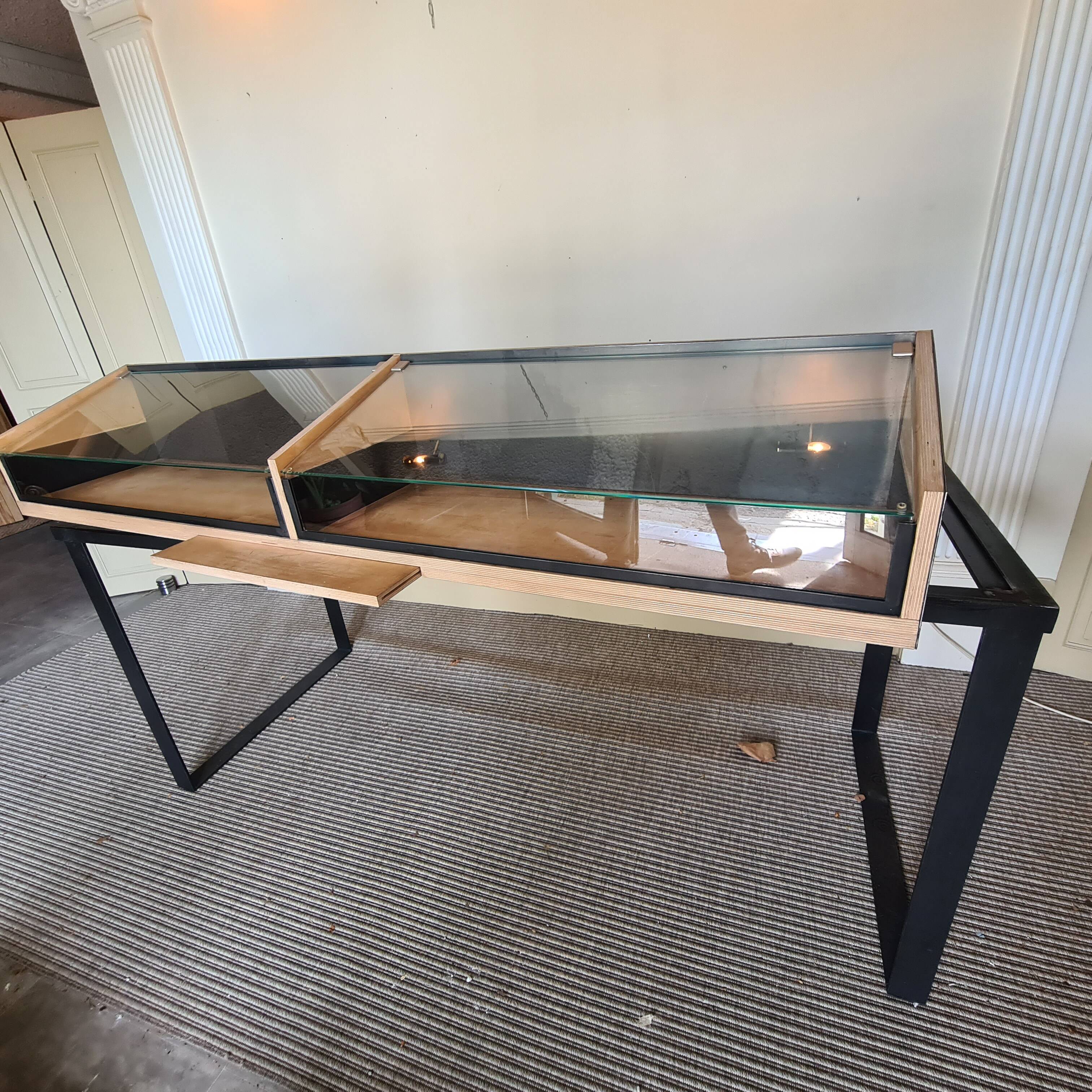 Double shop window 180 x 71 x 107 cm