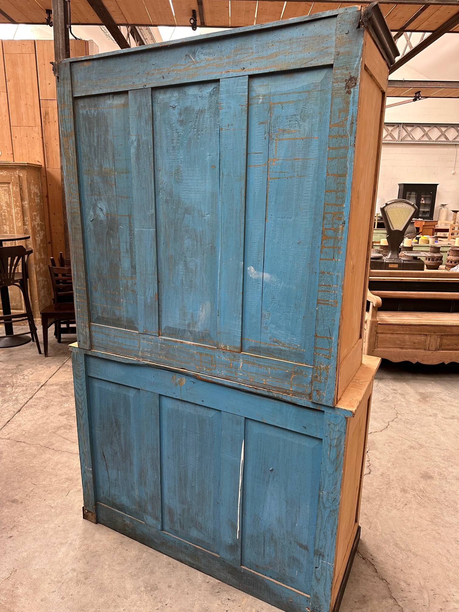 Late 19th century dresser