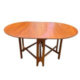 Table dite « Gateleg » style scandinave