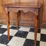Table carrée en bois