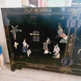 Vintage enfilade chinois laqué avec incrustations